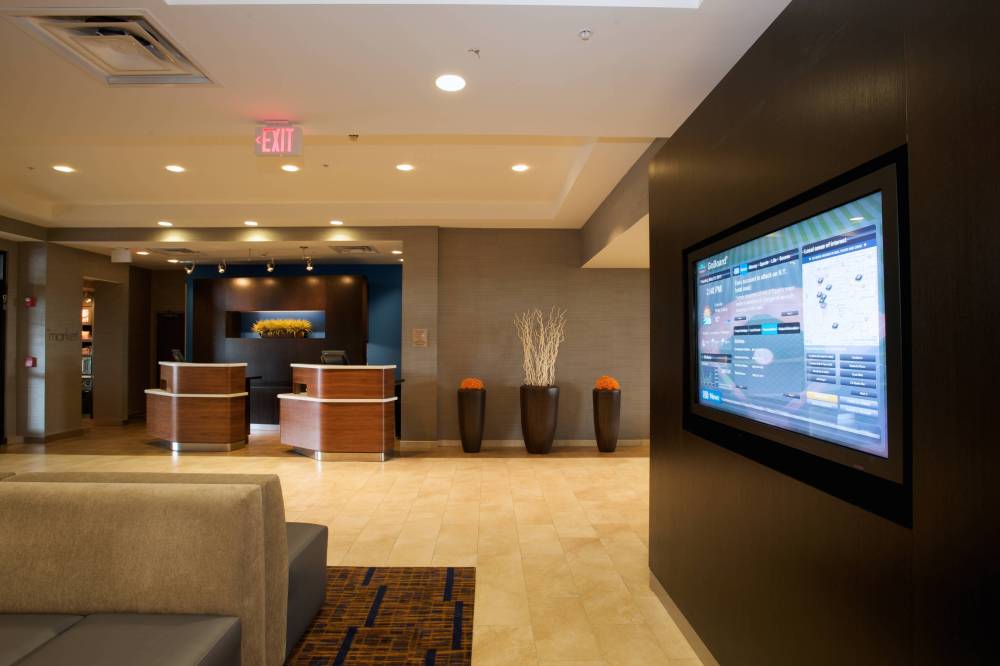 Courtyard By Marriott Louisville Airport 10