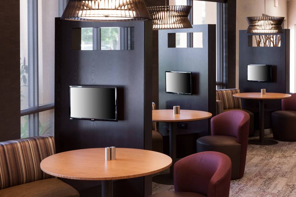 Courtyard By Marriott Miami At Dolphin Mall 7