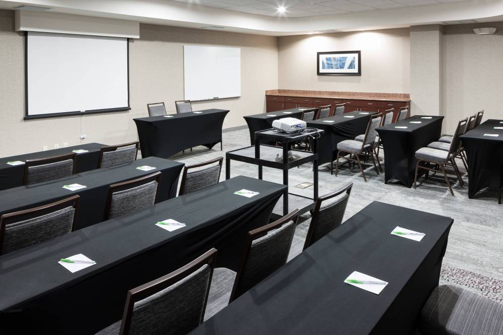 Courtyard By Marriott Miami At Dolphin Mall 8