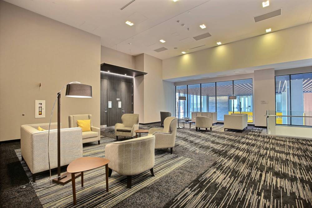 Courtyard By Marriott Montreal Brossard 8
