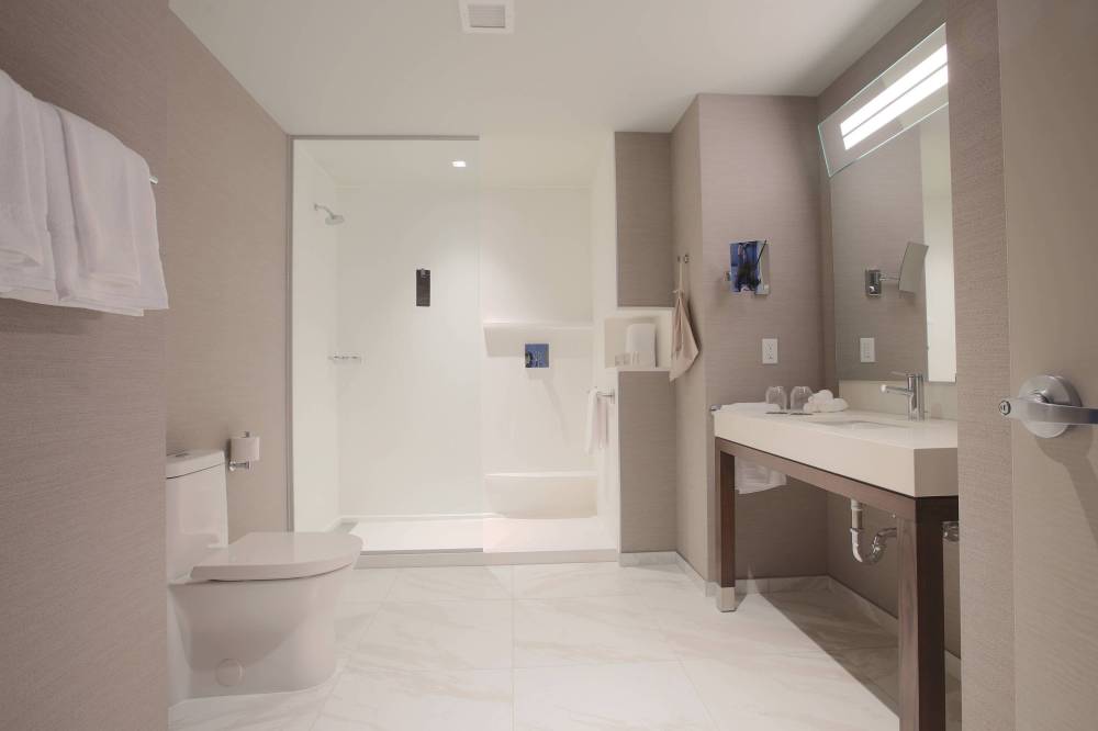 Courtyard By Marriott Montreal Brossard 5