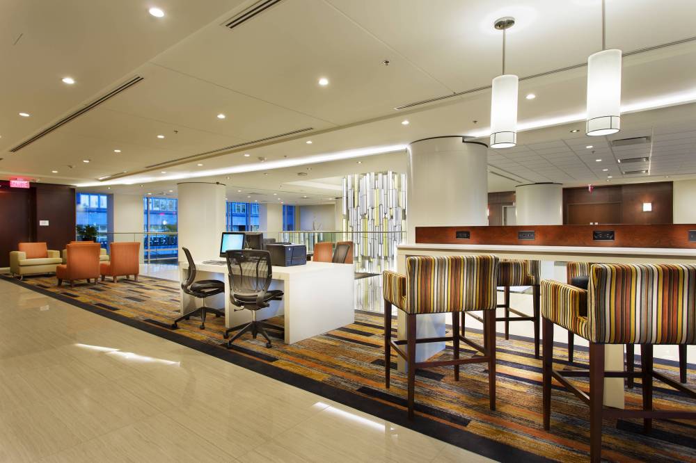Courtyard By Marriott Montreal Downtown 2