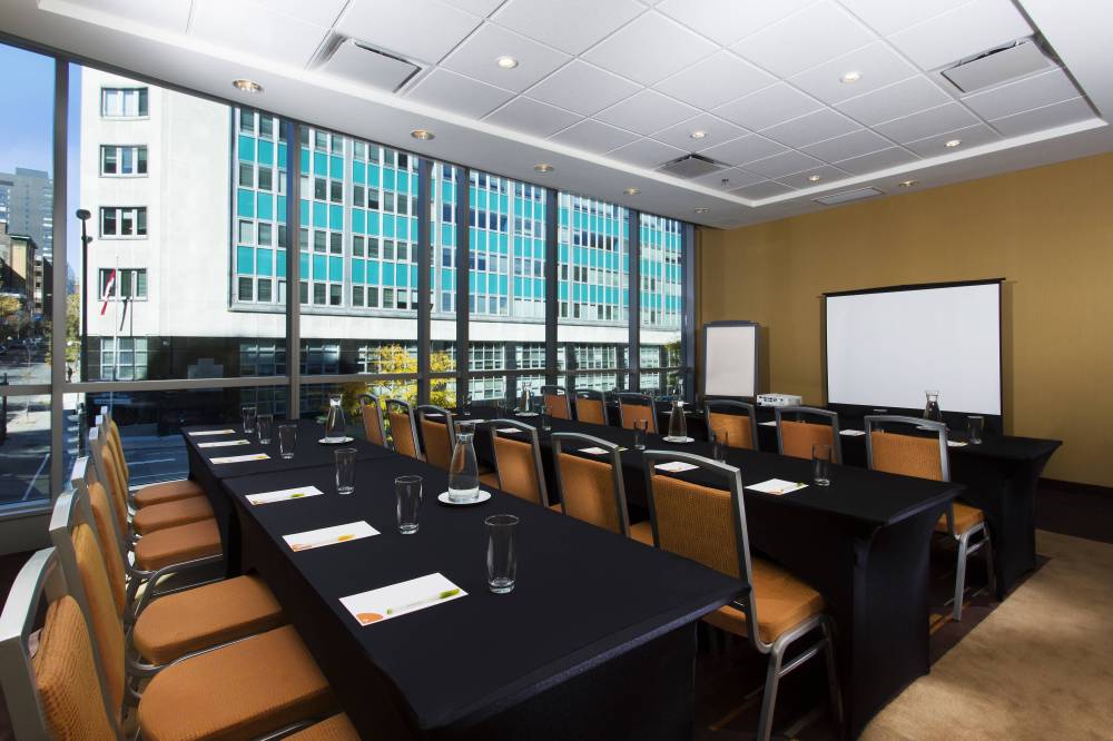 Courtyard By Marriott Montreal Downtown 7