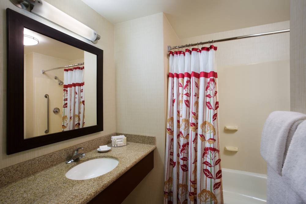 Courtyard By Marriott Ottawa Downtown 5