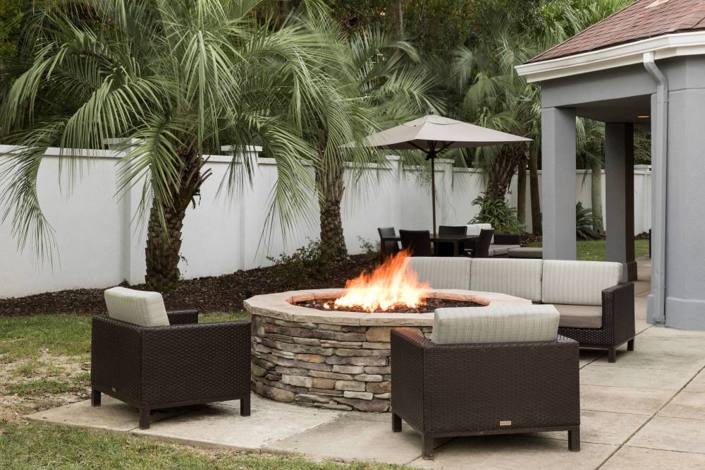 Courtyard By Marriott Pensacola 5