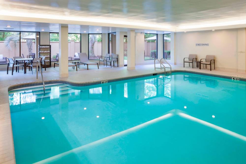 Courtyard By Marriott Pensacola 7