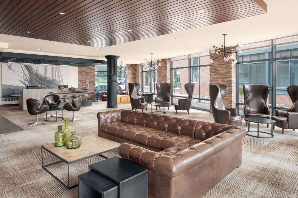 Courtyard By Marriott Portland Downtown Waterfront 8