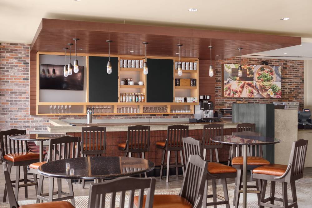 Courtyard By Marriott Portland Downtown Waterfront 10