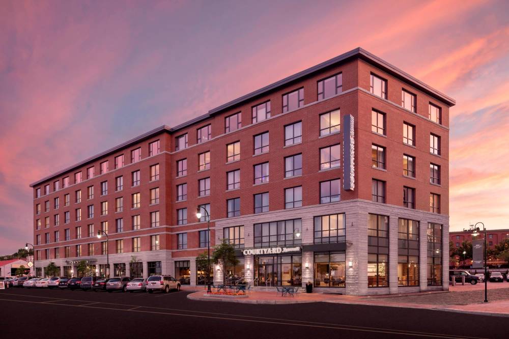 Courtyard By Marriott Portland Downtown Waterfront 5