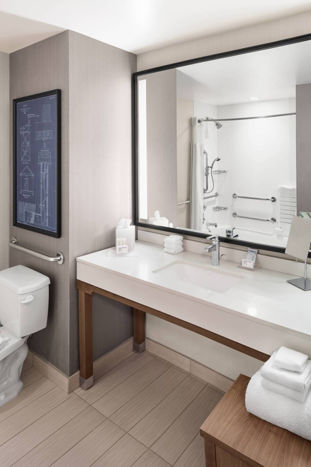 Courtyard By Marriott Portland Downtown Waterfront 3
