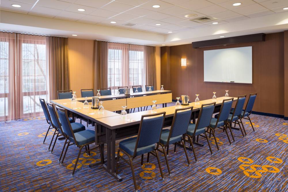 Courtyard By Marriott Providence Downtown 9