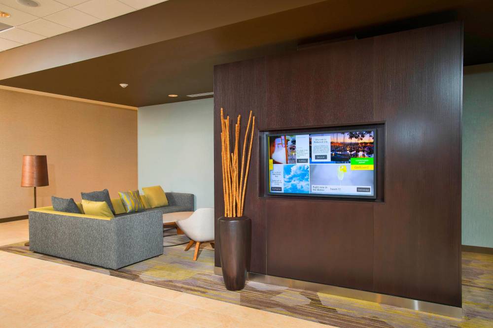Courtyard By Marriott Redwood City 8