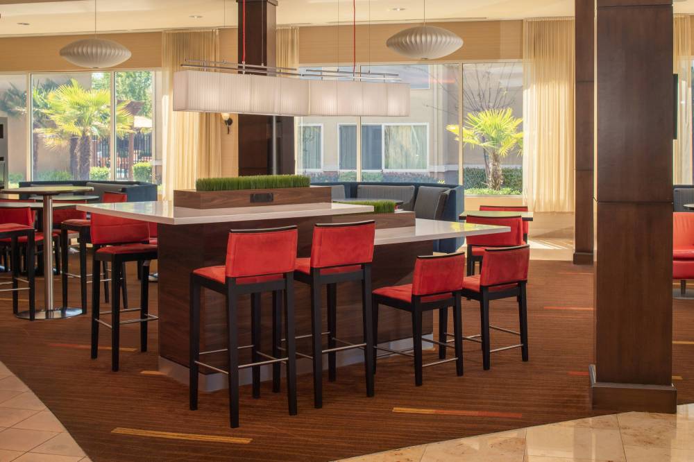 Courtyard By Marriott Sacramento Cal Expo 10