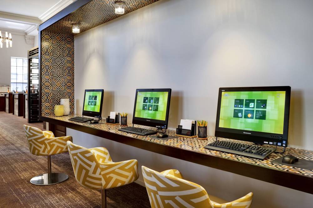 Courtyard By Marriott San Diego Downtown 2