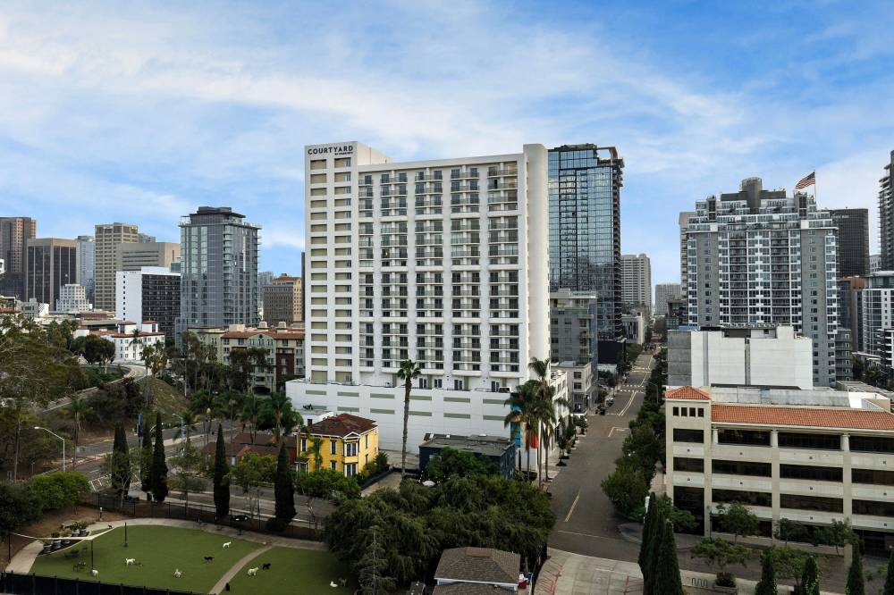 Courtyard By Marriott San Diego Downtown Little Italy 2