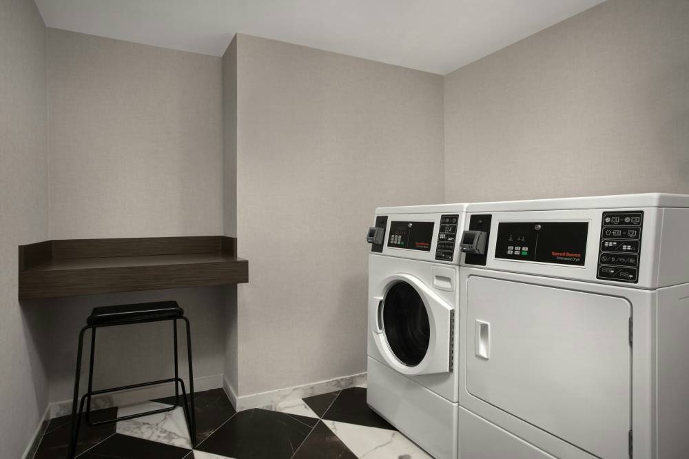 Courtyard By Marriott San Diego Downtown Little Italy 9