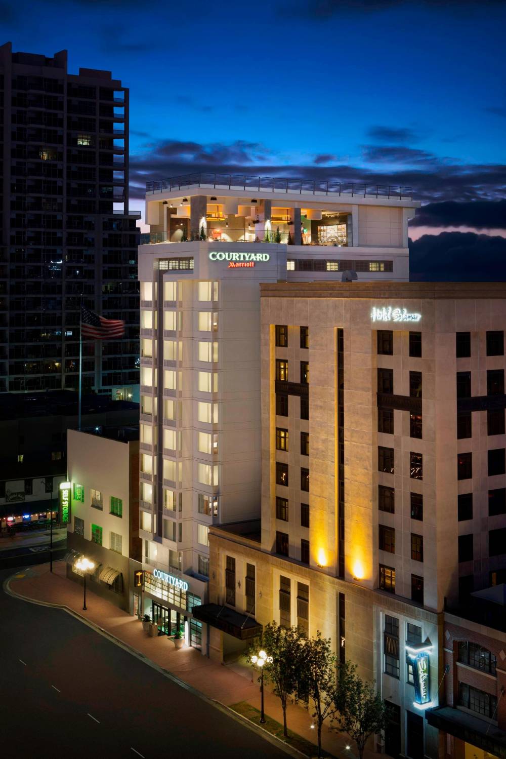 Courtyard By Marriott San Diego Gaslamp-convention Center 3