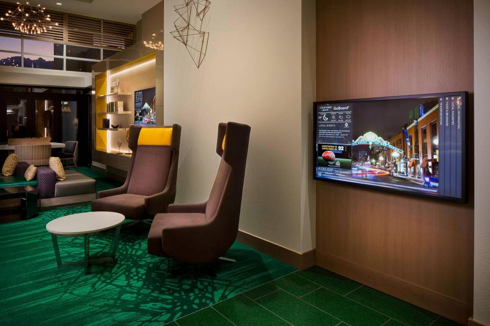 Courtyard By Marriott San Diego Gaslamp-convention Center 5
