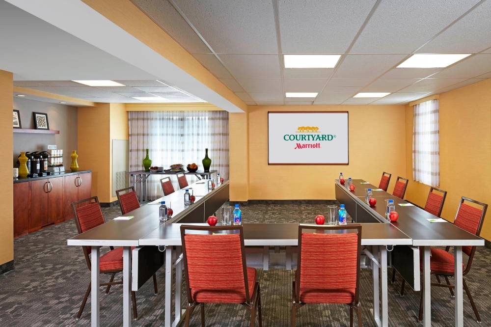 Courtyard By Marriott San Diego Mission Valley Hotel Circle 9