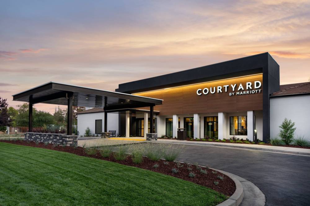 Courtyard By Marriott San Jose Cupertino 3