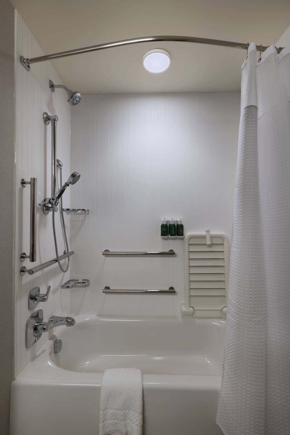 Courtyard By Marriott St Louis Brentwood 3