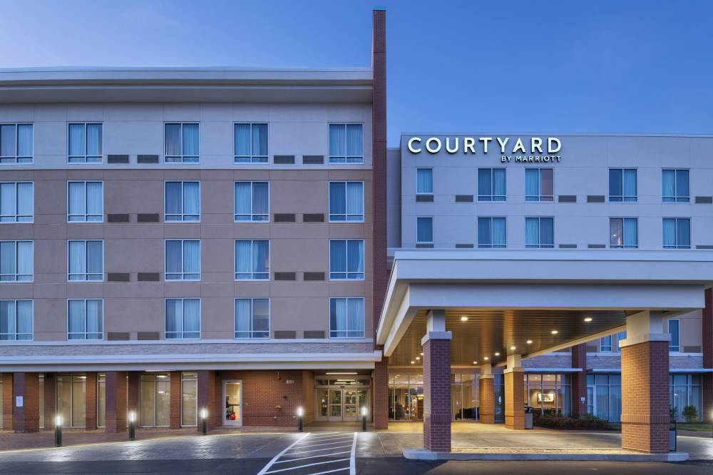 Courtyard By Marriott St Louis Brentwood 5