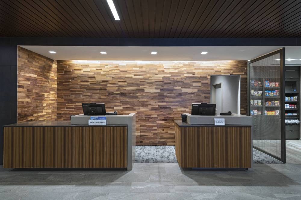 Courtyard By Marriott St Louis Brentwood 6