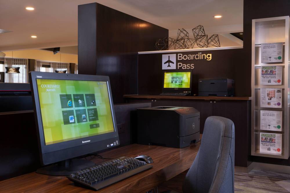 Courtyard By Marriott St Louis Creve Coeur 2