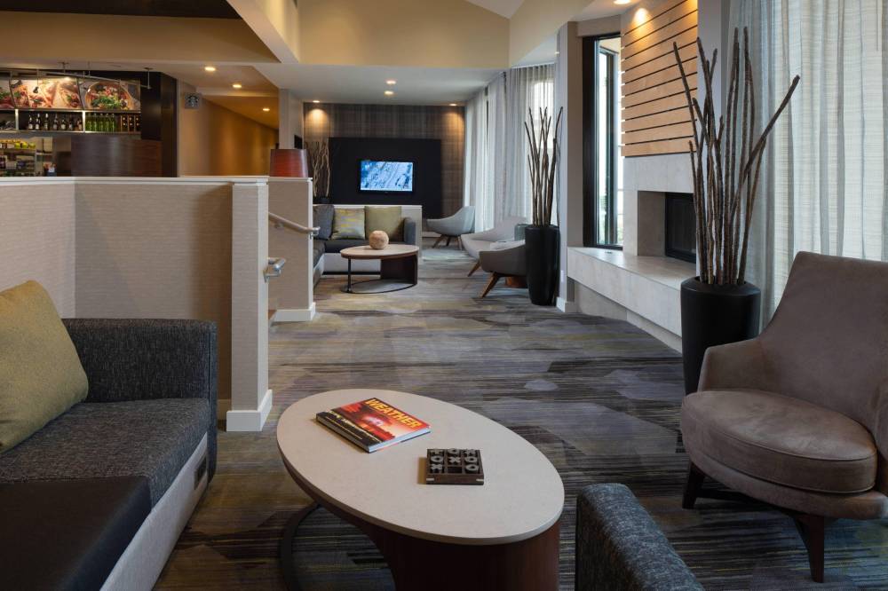 Courtyard By Marriott St Louis Creve Coeur 6