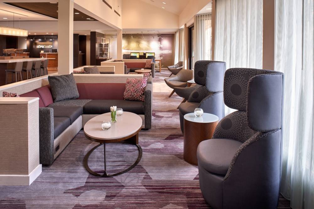 Courtyard By Marriott St Louis Downtown West 10