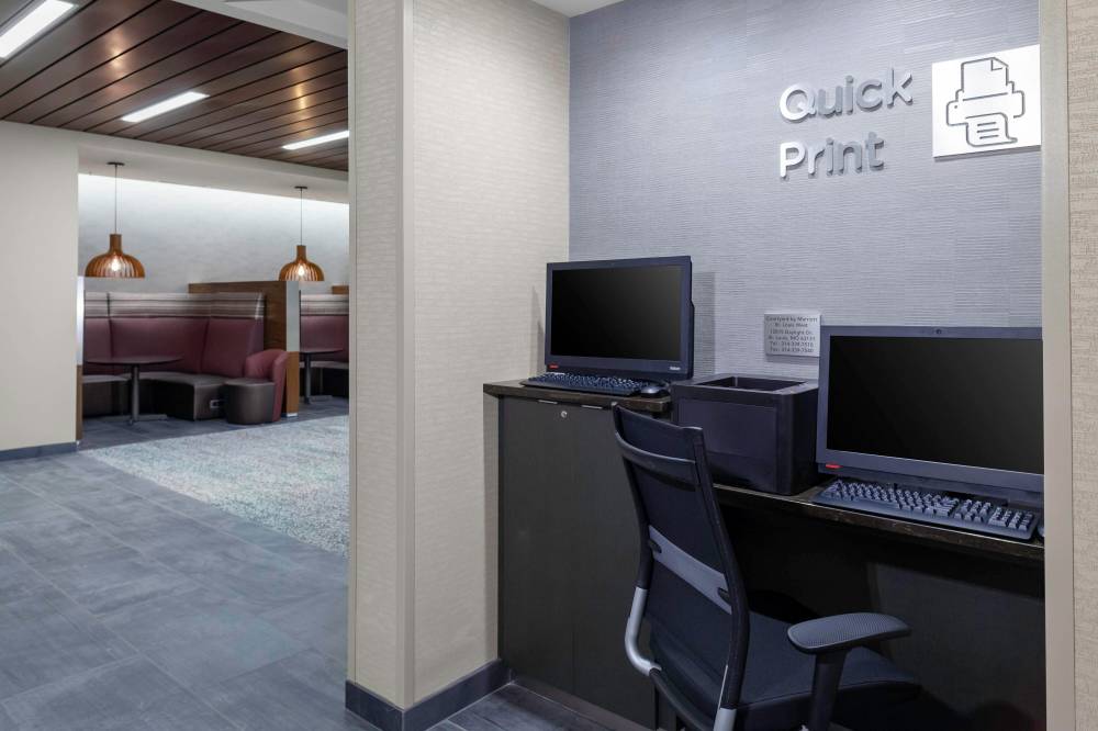 Courtyard By Marriott St Louis West County 3