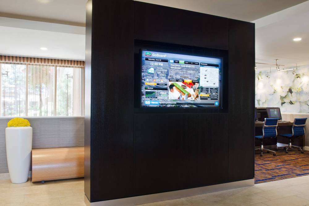 Courtyard By Marriott St Louis Westport Plaza 6