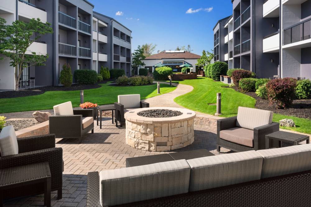 Courtyard By Marriott Syracuse Carrier Circle 6