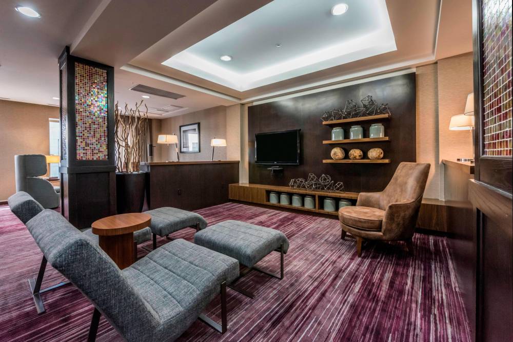 Courtyard By Marriott Tulsa Downtown 10