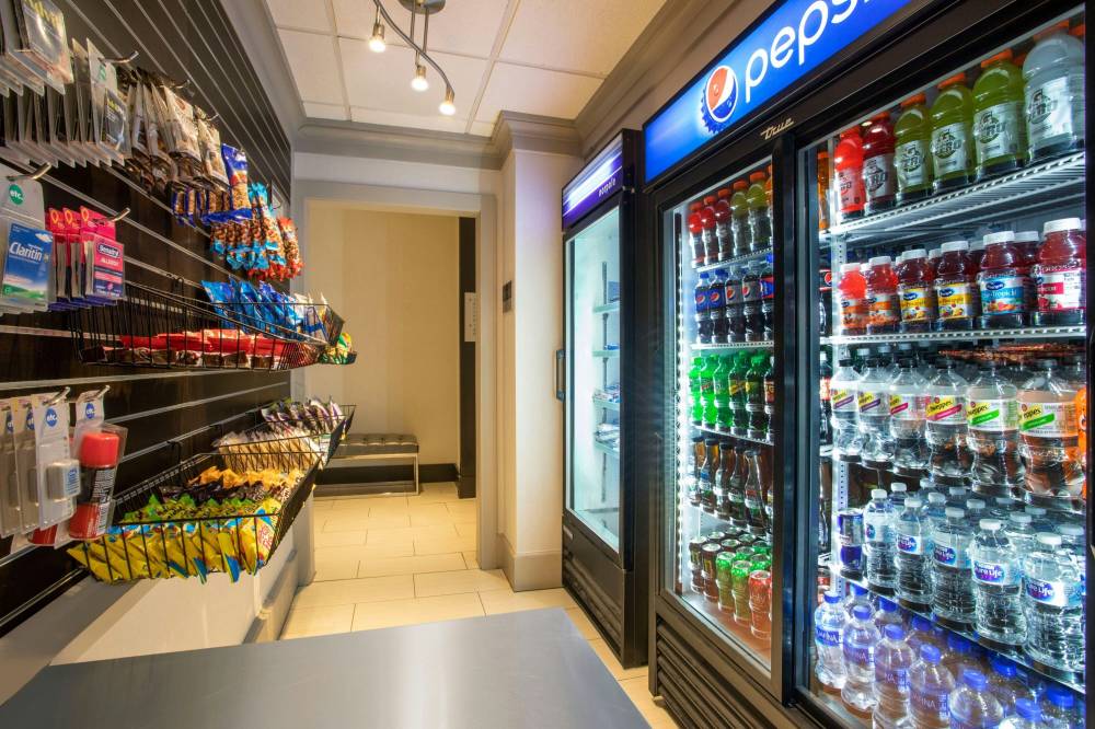 Courtyard By Marriott Worcester 6