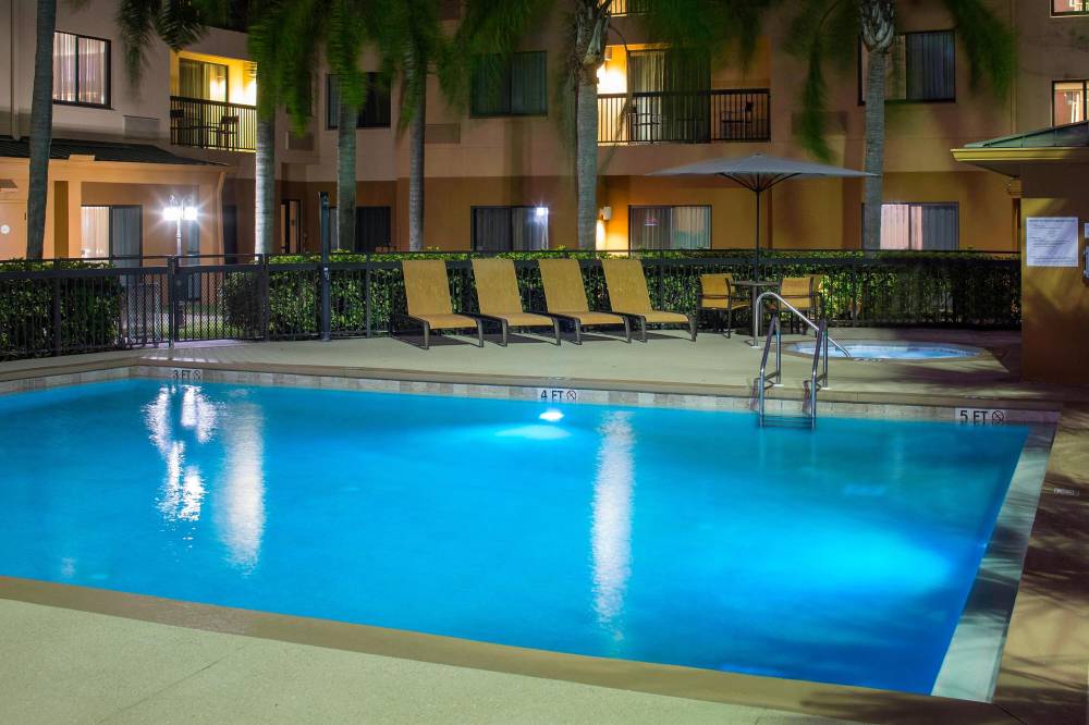 Courtyard By Marrriott Daytona Beach Speedway-airport 9