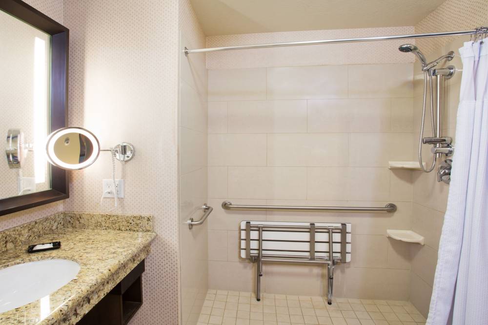 Crowne Plaza Anchorage Midtown 3
