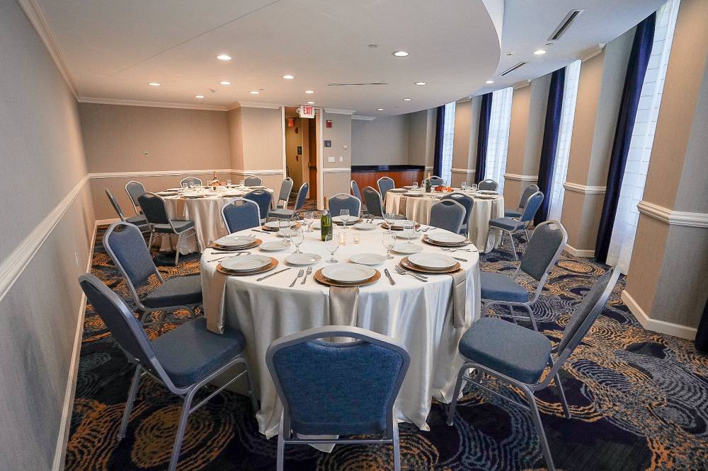 Crowne Plaza Cleveland Playhouse Square 9