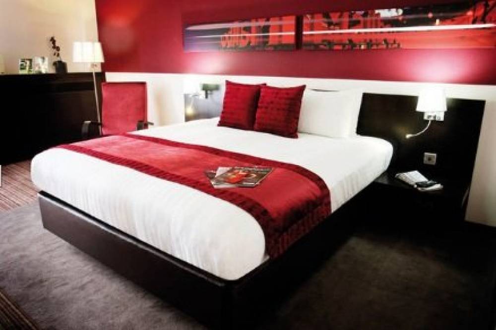 Crowne Plaza 6
