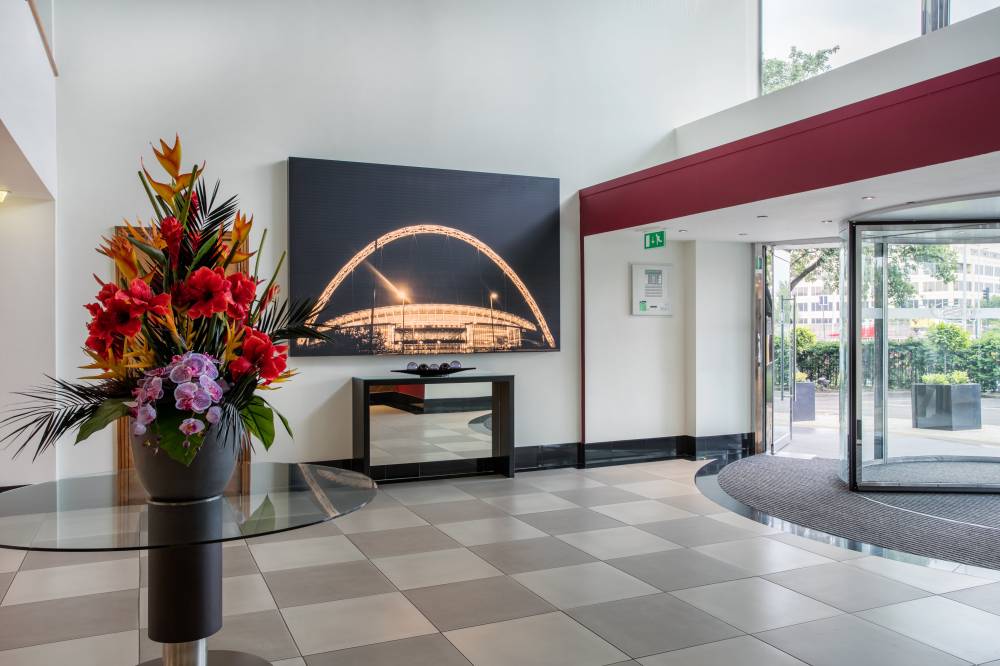 Crowne Plaza Ealing 10