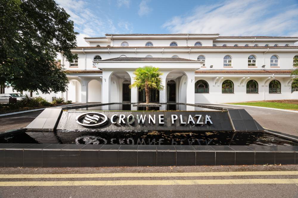 Crowne Plaza Gerrards Cross By Ihg 10