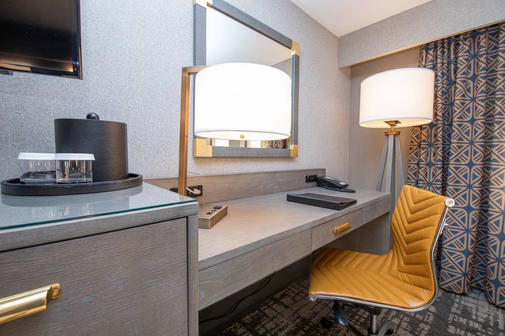 Crowne Plaza Warwick 4