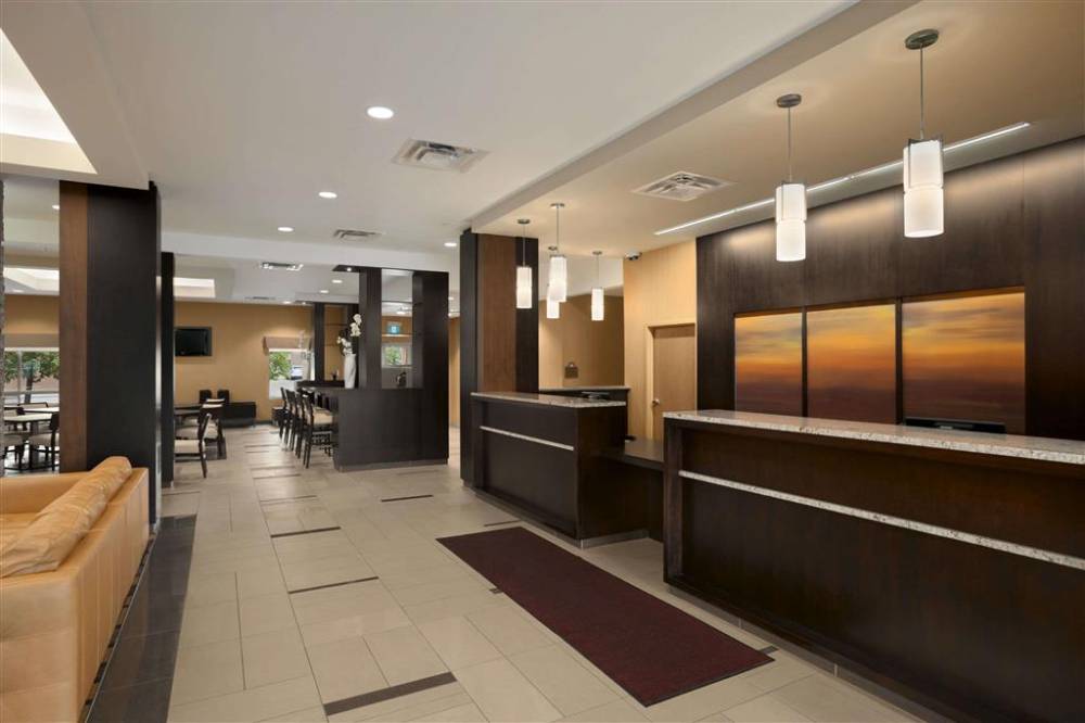 Days Inn And Suites Winnipeg 3