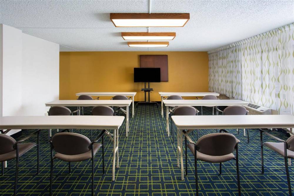 Days Inn By Wyndham Absecon Atlantic City Area 2
