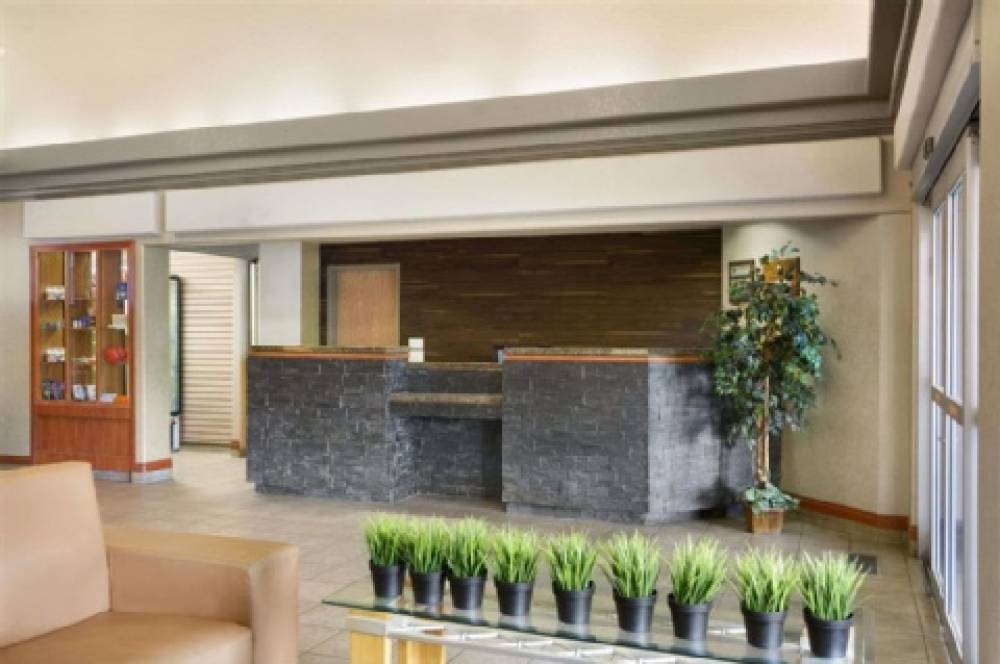 Days Inn By Wyndham Calgary Airport 2