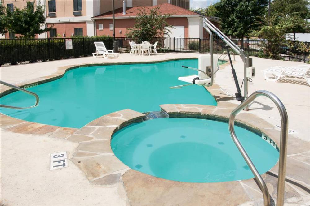 Days Inn By Wyndham Central San Antonio Nw Medical Center 4