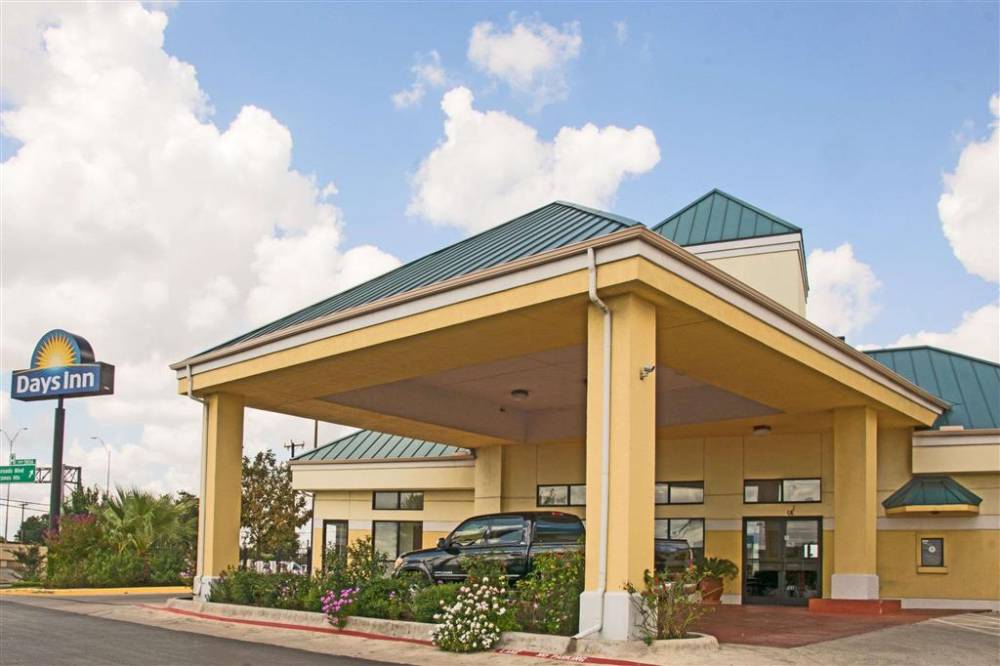 Days Inn By Wyndham Central San Antonio Nw Medical Center 2