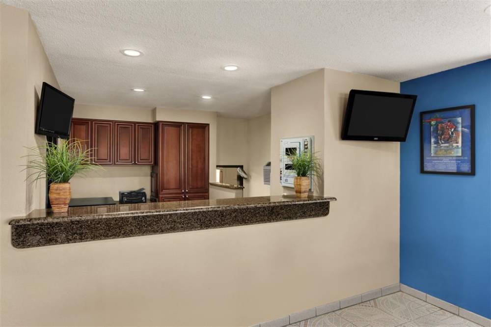 Days Inn By Wyndham Orange Park/jacksonville 3