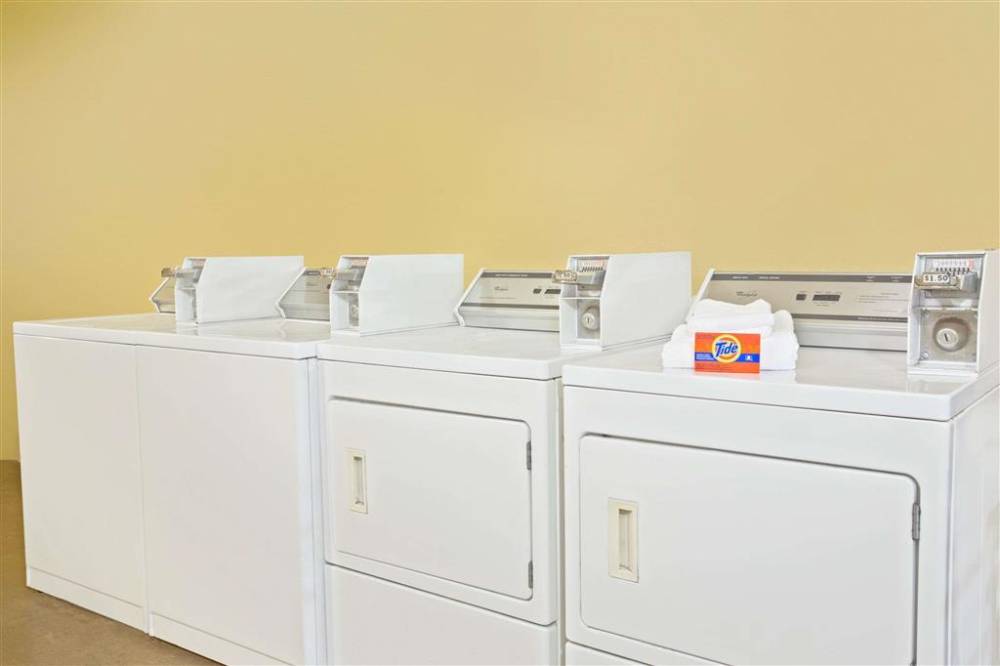 Days Inn By Wyndham Orlando Airport Florida Mall 4
