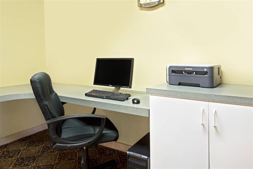 Days Inn By Wyndham Orlando Airport Florida Mall 5